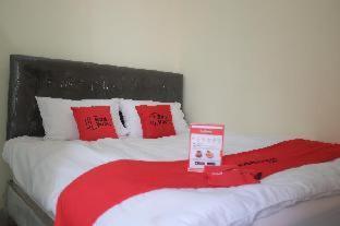 Reddoorz Plus Near Mall Ciputra Cakarta Oda fotoğraf