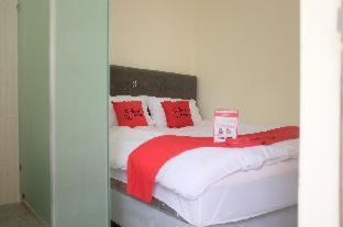 Reddoorz Plus Near Mall Ciputra Cakarta Oda fotoğraf