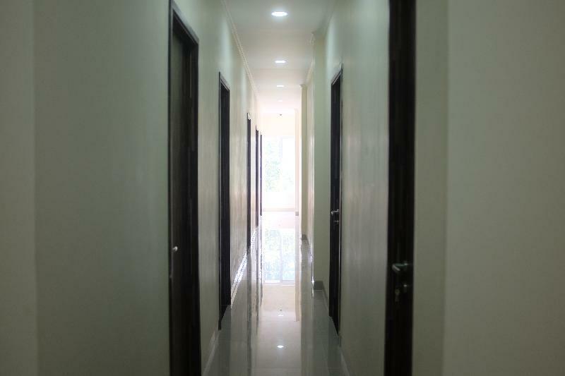 Reddoorz Plus Near Mall Ciputra Cakarta Dış mekan fotoğraf